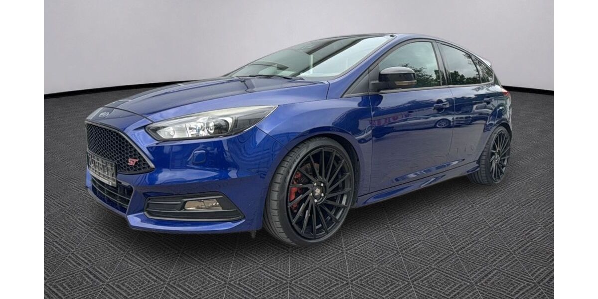 Ford Focus 105.000 km 16.500 &euro; Zellingen 97225