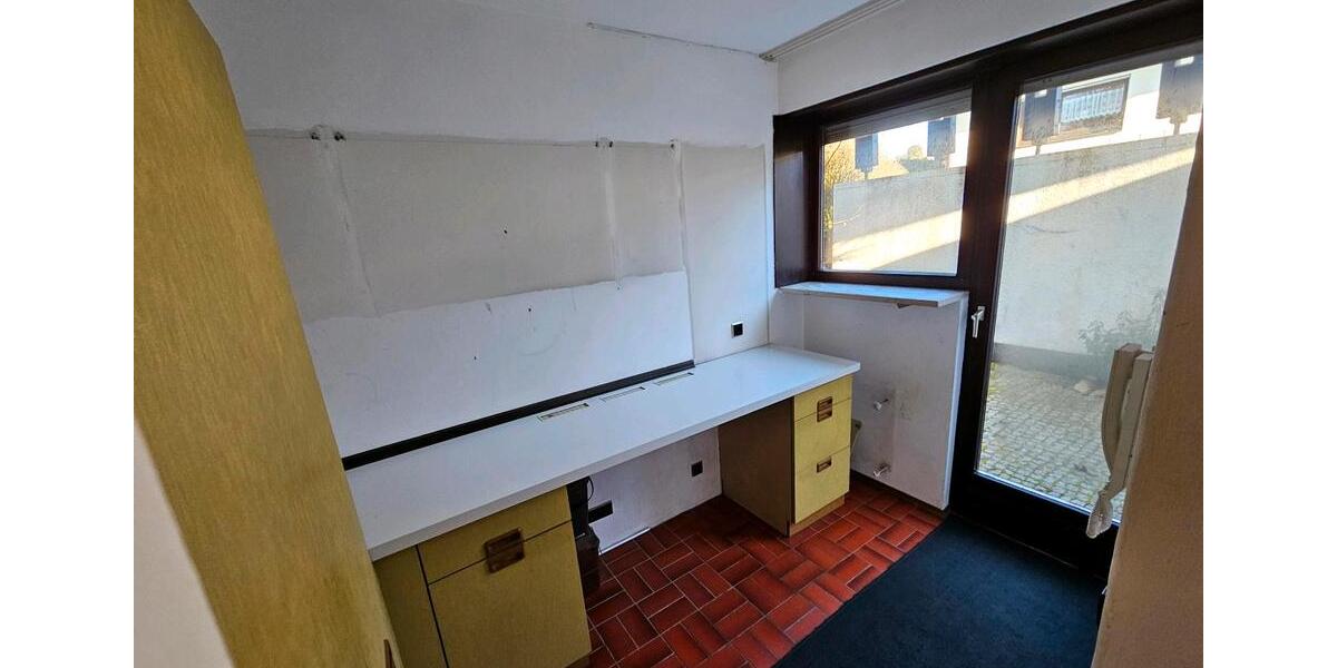 Einfamilienhaus Würzburg Heuchelhof - 7 Zimmer, 259 m&sup2;, 630.000&euro; | Angebot:25855005