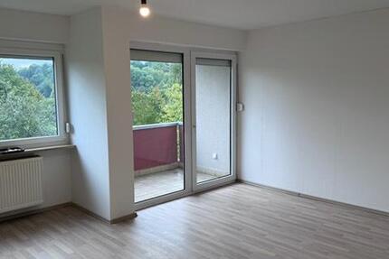 Wohnung Estenfeld - 3 Zimmer, 75 m&sup2;, 960&euro; | Angebot:26658343