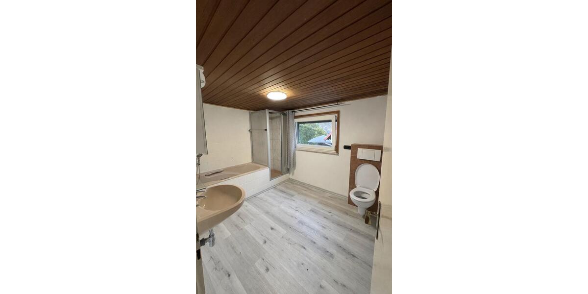 Dachgeschoßwohnung Karlstadt - 2.5 Zimmer, 70 m&sup2;, 800&euro; | Angebot:25124430