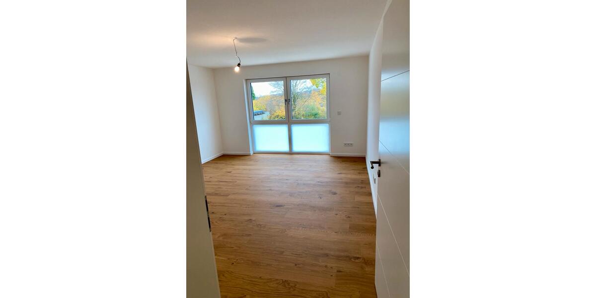 Mehrfamilienhaus, Wohnhaus Marktbreit - 9 Zimmer, 275 m&sup2;, 3.025&euro; | Angebot:25408442