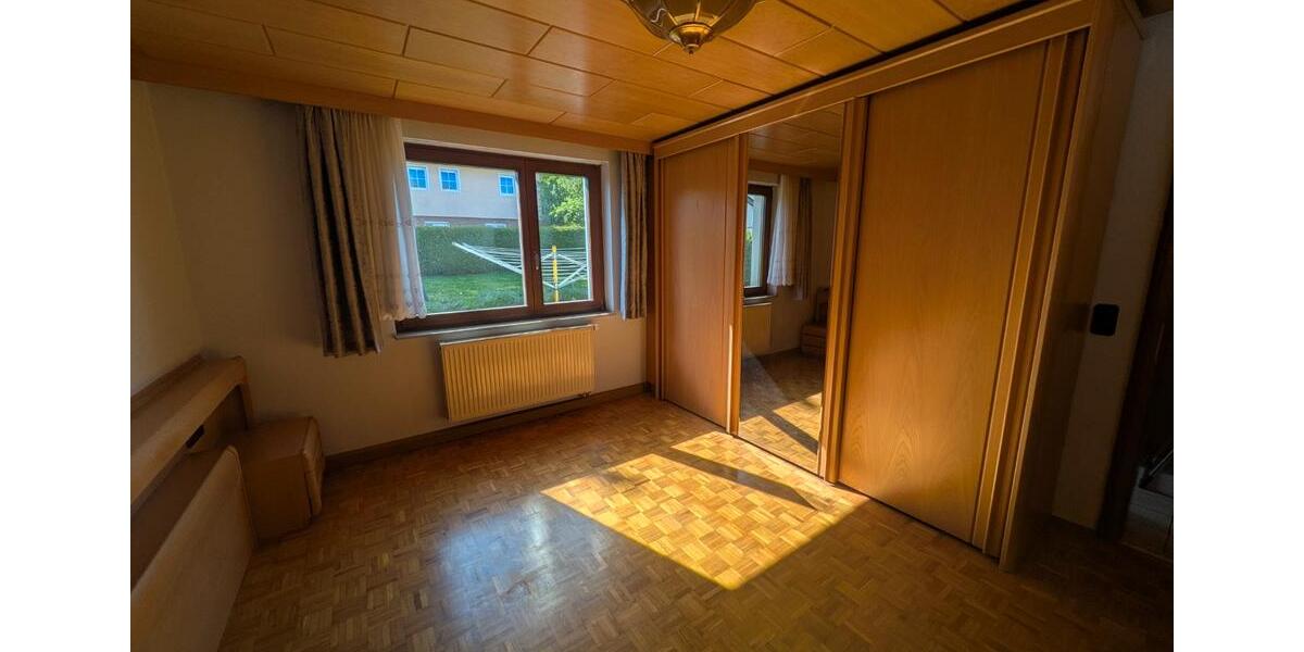 Doppelhaushälfte Ochsenfurt - 7 Zimmer, 196 m&sup2;, 490.000&euro; | Angebot:26297131