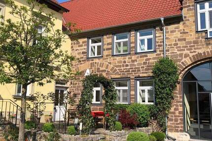 Dettelbach-Euerfeld: 2-Zimmerwohnung in einem modernen Wohnhaus mit historischen Charme 2 zimmer