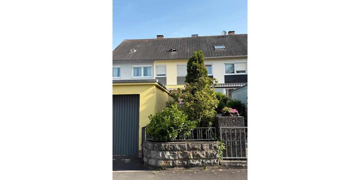 Reihenhaus Karlstadt - 5 Zimmer, 117 m&sup2;, 1.250&euro; | Angebot:26677325