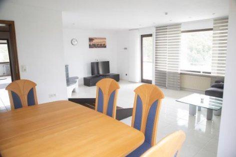 Etagenwohnung Grünsfeld - 6 Zimmer, 190 m&sup2;, 1.800&euro; | Angebot:26038449