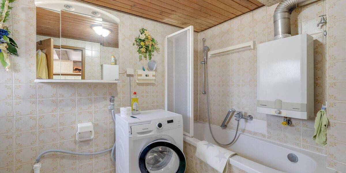 Mehrfamilienhaus, Wohnhaus Kitzingen - 6 Zimmer, 114 m&sup2;, 250.000&euro; | Angebot:26869192