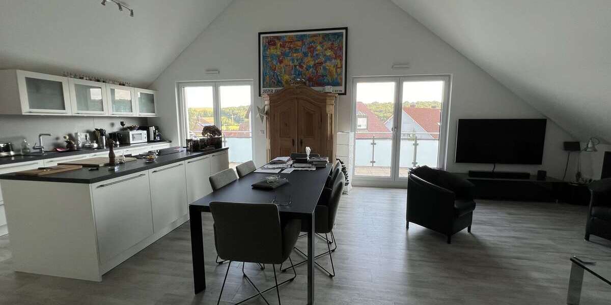 Etagenwohnung Rottendorf - 4 Zimmer, 112 m&sup2;, 1.685&euro; | Angebot:26393839