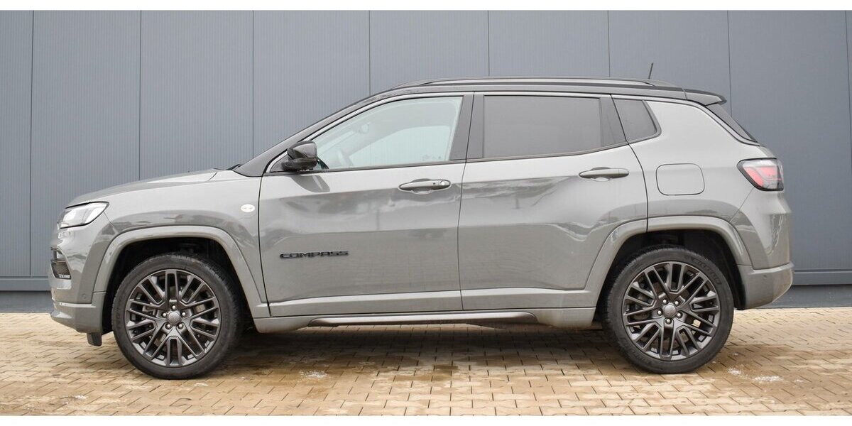 Jeep Compass PHEV S 1.3l A/T 4xe 71.100 km 24.490 &euro; Höchberg-Würzburg 97204