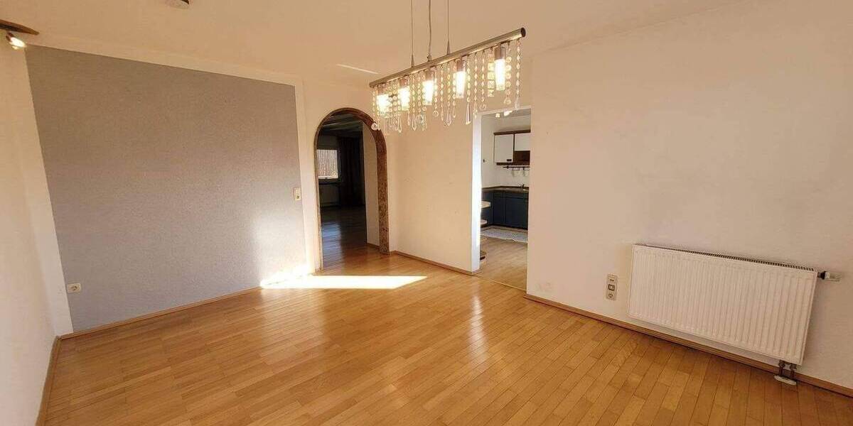 Etagenwohnung Kirchheim - 4 Zimmer, 130 m&sup2;, 980&euro; | Angebot:26920026