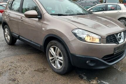 Nissan Qashqai 186.500 km 5.350 &euro; Würzburg 97082
