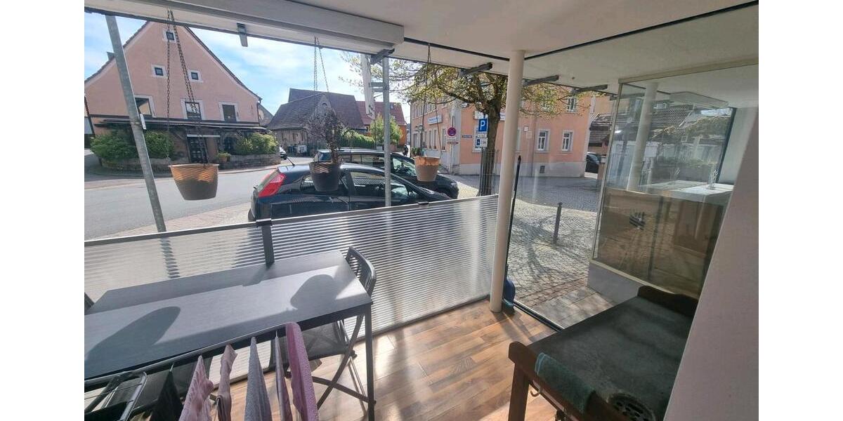 Mehrfamilienhaus, Wohnhaus Giebelstadt - 3 Zimmer, 64 m&sup2;, 900&euro; | Angebot:27617171