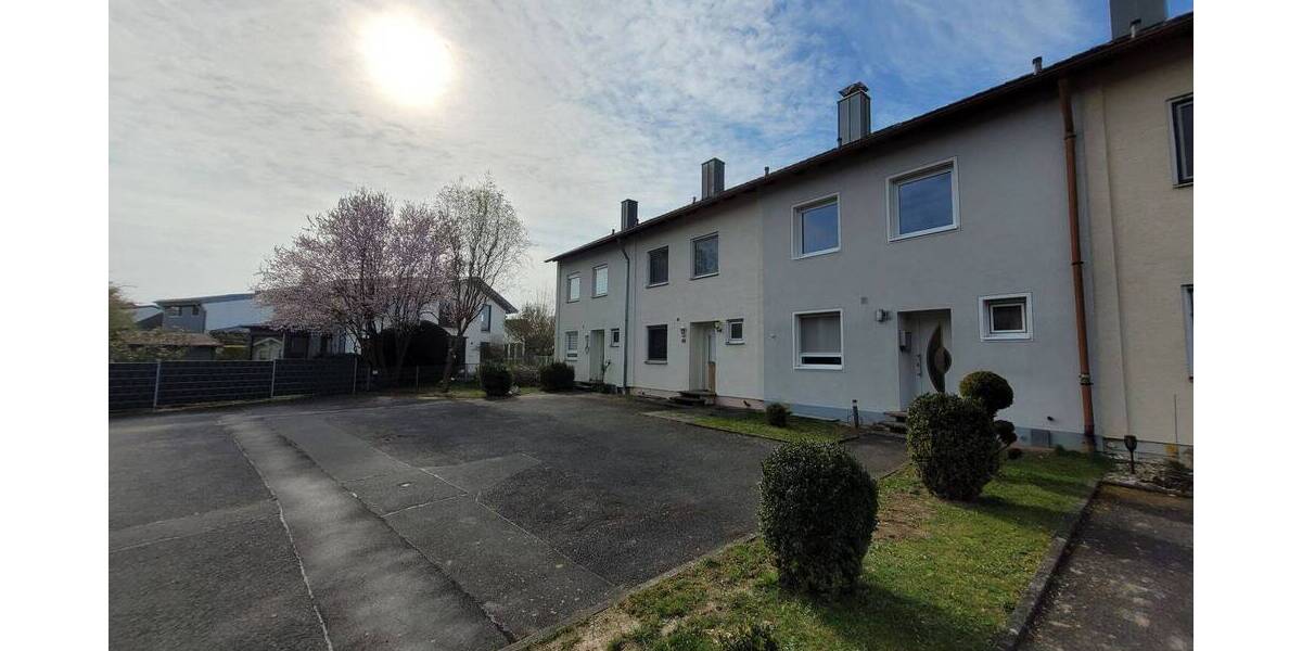 Reihenmittelhaus Giebelstadt - 4 Zimmer, 101 m&sup2;, 399.000&euro; | Angebot:26306286