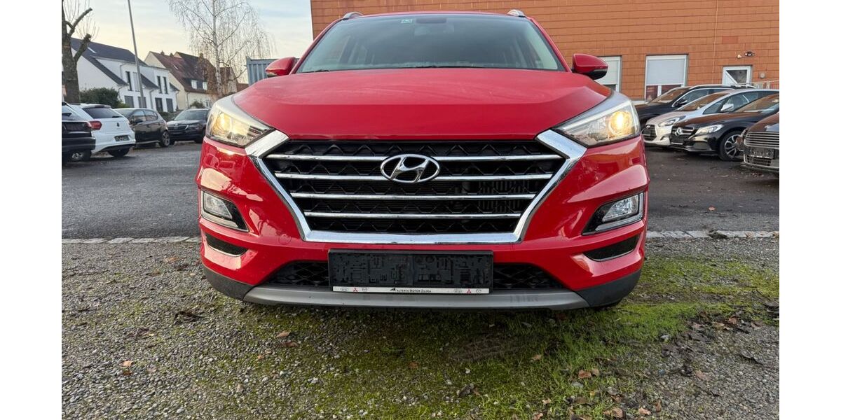 Hyundai TUCSON 63.000 km 14.999 € Würzburg 97084