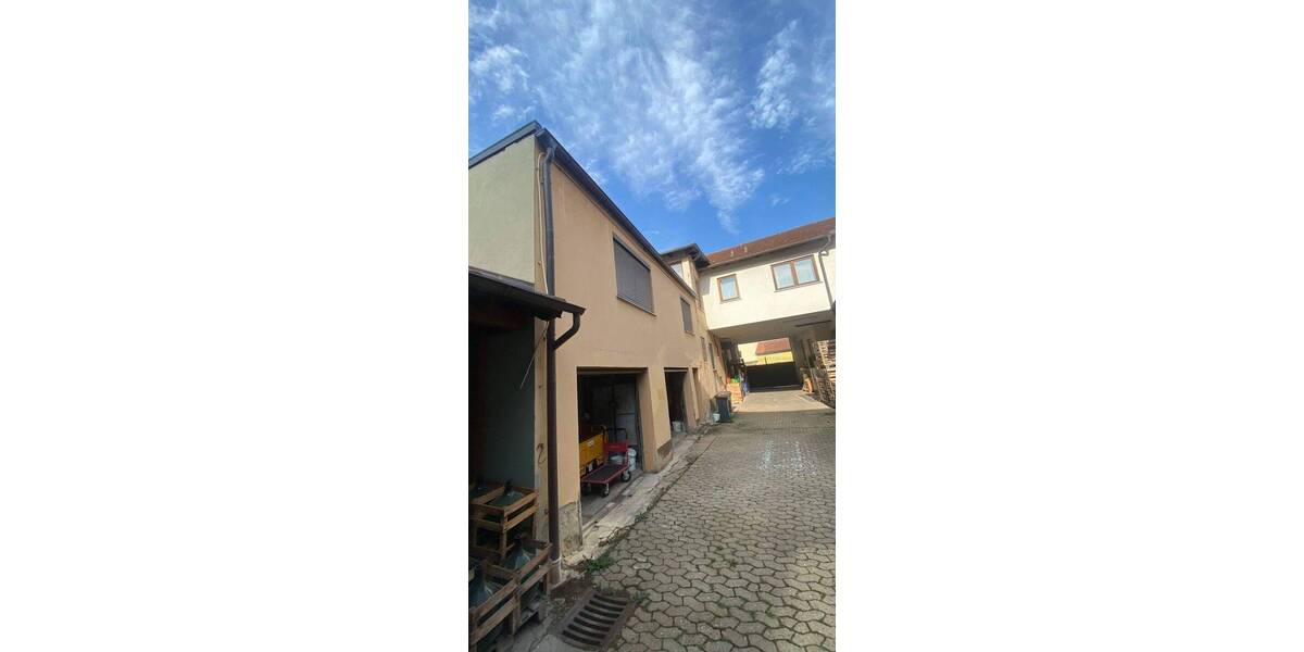 Mehrfamilienhaus, Wohnhaus Volkach - 9 Zimmer, 415.000&euro; | Angebot:25669925