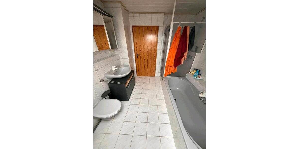 Dachgeschoßwohnung Prosselsheim - 4 Zimmer, 120 m&sup2;, 700&euro; | Angebot:26211442