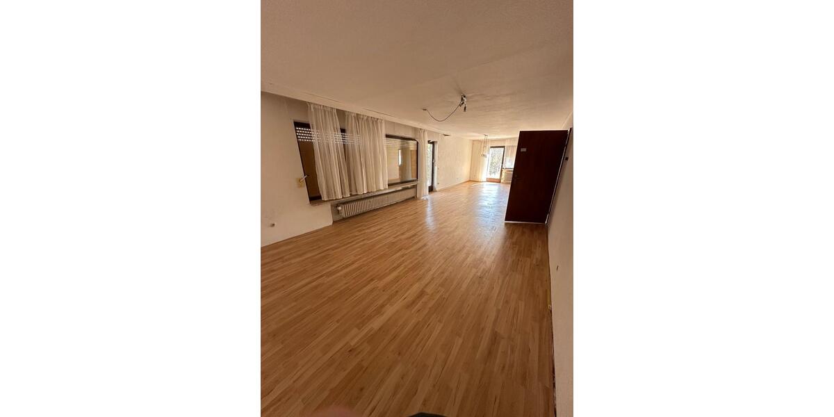 Einfamilienhaus Grünsfeld - 7 Zimmer, 195 m&sup2;, 385.000&euro; | Angebot:26567945