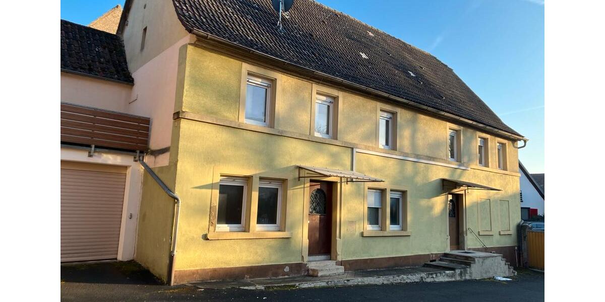 Mehrfamilienhaus, Wohnhaus Giebelstadt - 8 Zimmer, 210 m&sup2;, 199.000&euro; | Angebot:26465328