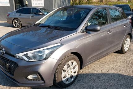 Hyundai i20 101.500 km 8.250 &euro; Würzburg 97082