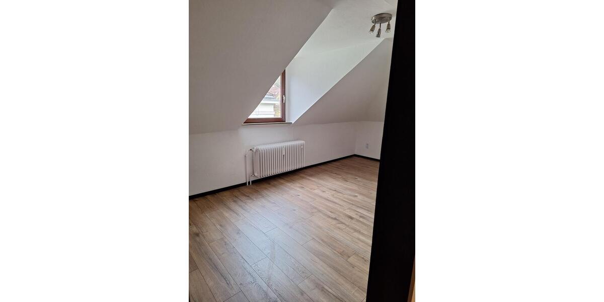 Dachgeschoßwohnung Würzburg Steinbachtal - 2 Zimmer, 62 m&sup2;, 850&euro; | Angebot:25303486