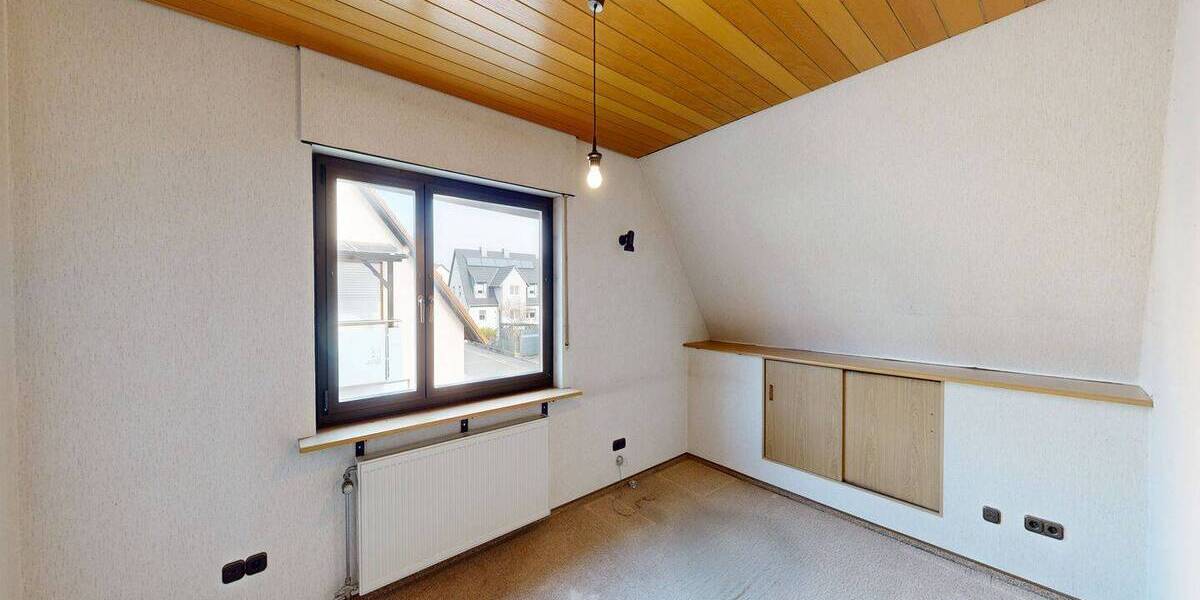 Mehrfamilienhaus, Wohnhaus Zellingen - 6 Zimmer, 166 m&sup2;, 390.000&euro; | Angebot:26204205