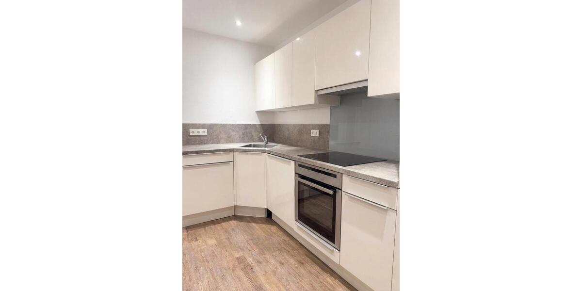 Etagenwohnung Würzburg - 5 Zimmer, 168 m&sup2;, 1.820&euro; | Angebot:26531530