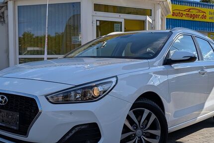 Hyundai i30 24.694 km 17.750 &euro; Würzburg 97078