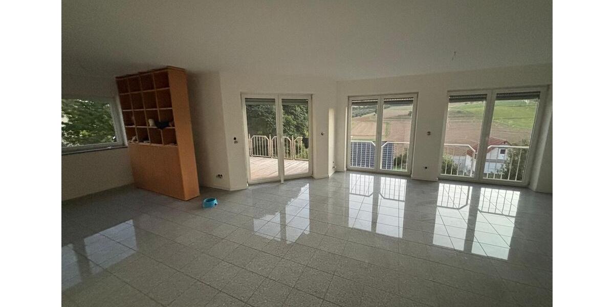 Erdgeschoßwohnung Altertheim - 2 Zimmer, 100 m&sup2;, 850&euro; | Angebot:25840269