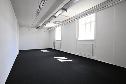 Büro in Würzburg 1.930 € 197 m²