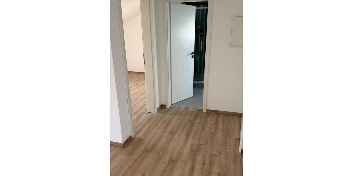Dachgeschoßwohnung Würzburg Lengfeld - 2 Zimmer, 65 m&sup2;, 800&euro; | Angebot:26522851