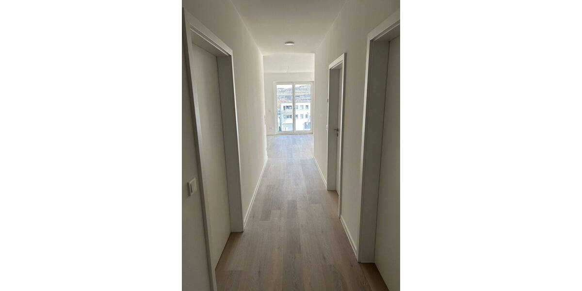Etagenwohnung Zell am Main - 3 Zimmer, 108 m&sup2;, 1.520&euro; | Angebot:26015853
