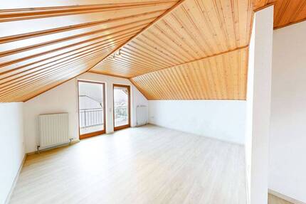 Wohnung Margetshöchheim - 3 Zimmer, 80 m&sup2;, 800&euro; | Angebot:26028395