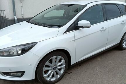 Ford Focus 128.000 km 8.990 &euro; Tauberbischofsheim 97941