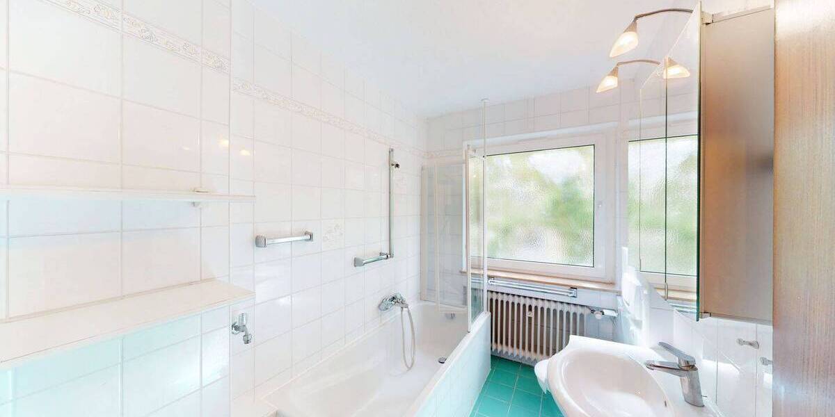 Etagenwohnung Würzburg Frauenland - 4 Zimmer, 95 m&sup2;, 1.200&euro; | Angebot:26731076