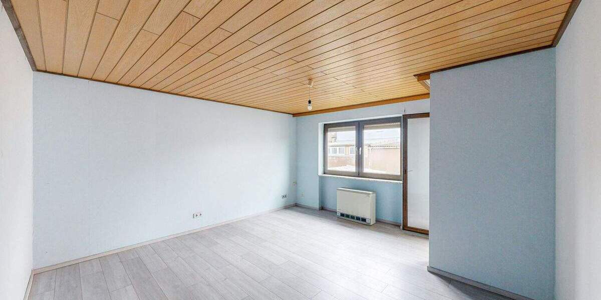 Mehrfamilienhaus, Wohnhaus Schwebenried Schwebenried - 8 Zimmer, 209 m&sup2;, 285.000&euro; | Angebot:25997007