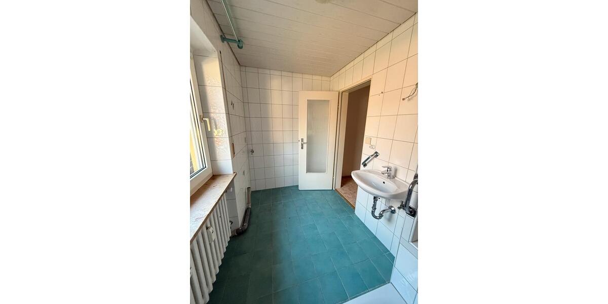 Mehrfamilienhaus, Wohnhaus Theilheim - 10 Zimmer, 220 m&sup2;, 540.000&euro; | Angebot:26704507