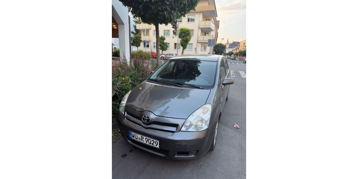 Toyota Corolla Verso 231.500 km 4.000 &euro; Kitzingen 97318