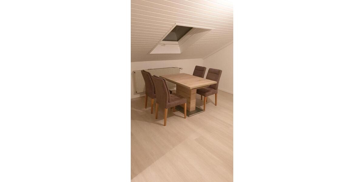Dachgeschoßwohnung Rimpar - 3 Zimmer, 75 m&sup2;, 900&euro; | Angebot:26476793