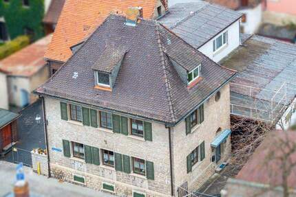 Haus Volkach - 9 Zimmer, 212 m&sup2;, 397.000&euro; | Angebot:23852733