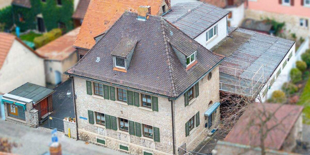 Mehrfamilienhaus, Wohnhaus Volkach - 9 Zimmer, 212 m&sup2;, 397.000&euro; | Angebot:23852733