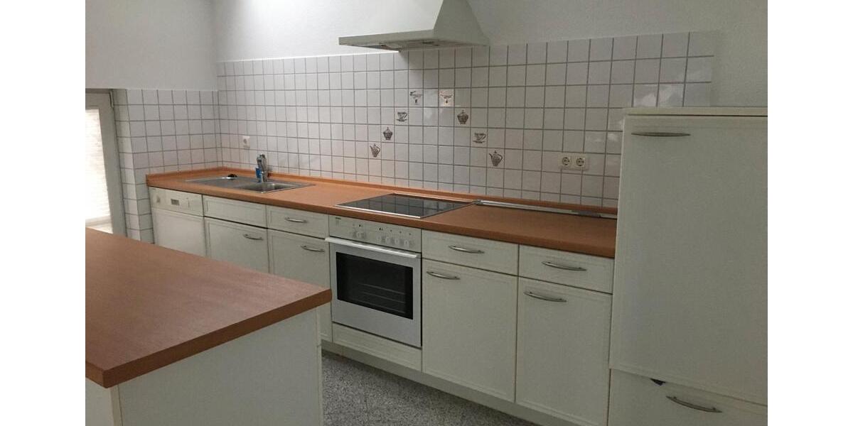 Dachgeschoßwohnung Frickenhausen am Main - 3 Zimmer, 99 m&sup2;, 1.000&euro; | Angebot:26560530