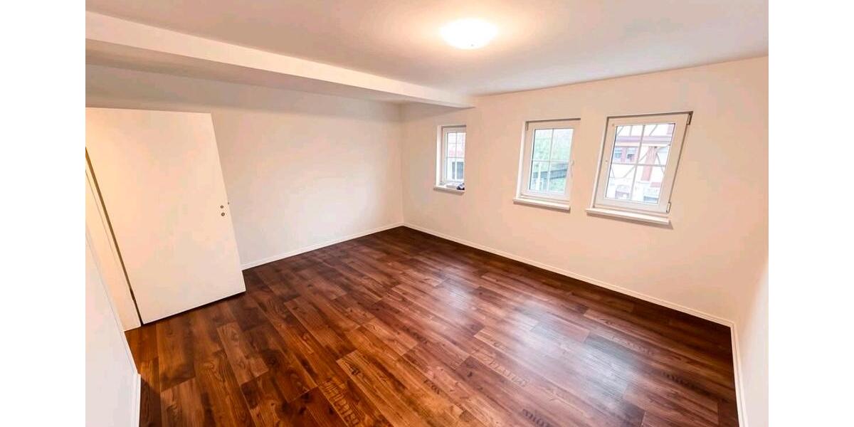 Mehrfamilienhaus, Wohnhaus Tauberbischofsheim - 5 Zimmer, 110 m&sup2;, 90.000&euro; | Angebot:26585673