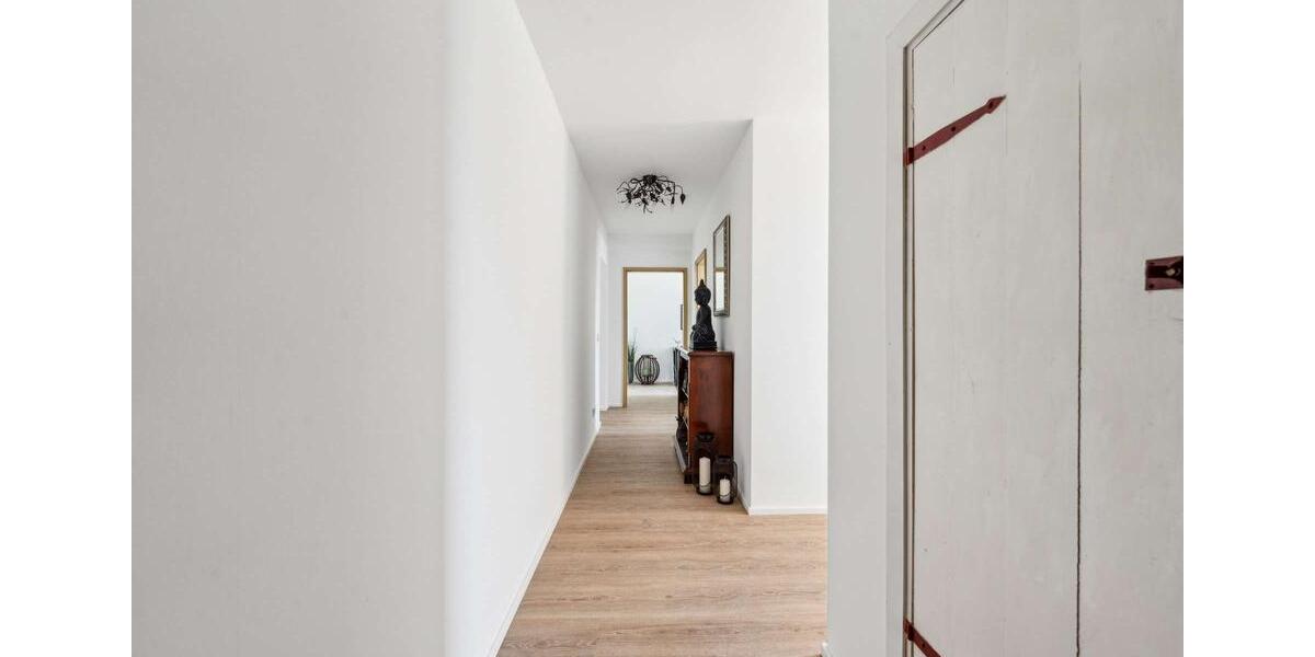 Einfamilienhaus Würzburg Dürrbachau - 8 Zimmer, 208 m&sup2;, 2.500&euro; | Angebot:26676454