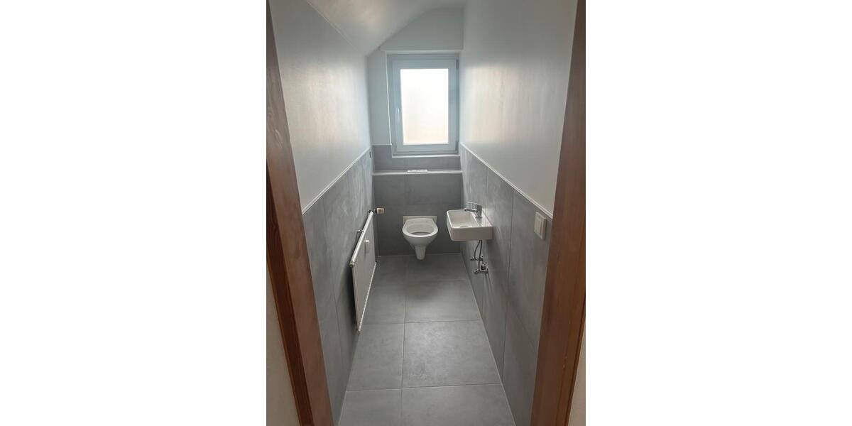 Dachgeschoßwohnung Tauberbischofsheim - 3 Zimmer, 110 m&sup2;, 850&euro; | Angebot:24840624