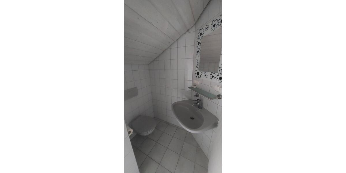 Doppelhaushälfte Ochsenfurt - 7 Zimmer, 196 m&sup2;, 490.000&euro; | Angebot:26297131