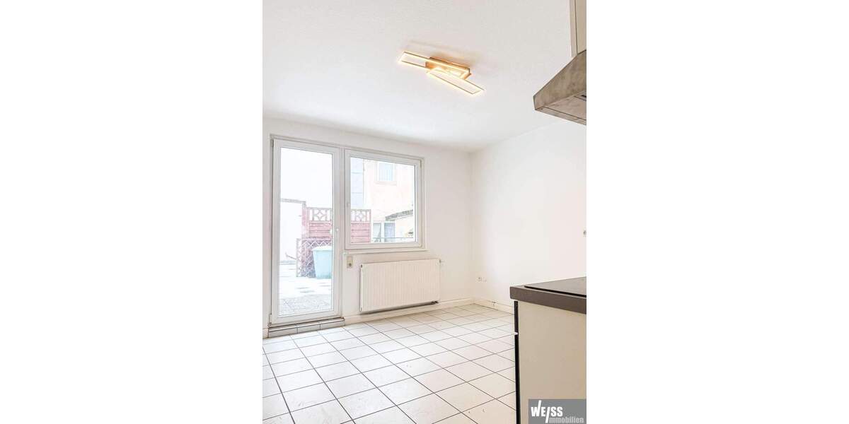 Etagenwohnung Ochsenfurt - 2 Zimmer, 79 m&sup2;, 650&euro; | Angebot:25703497