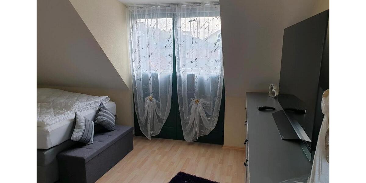 Etagenwohnung Schwarzach am Main - 4 Zimmer, 120 m&sup2;, 1.200&euro; | Angebot:25598897