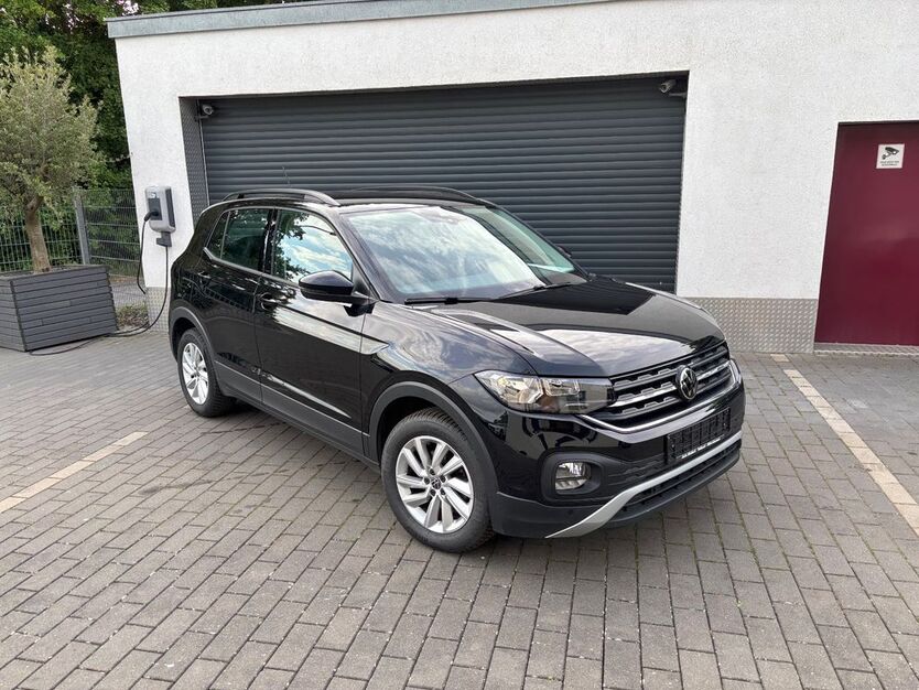 VW T-Cross 27.000 km 18.880 € Volkach 97332