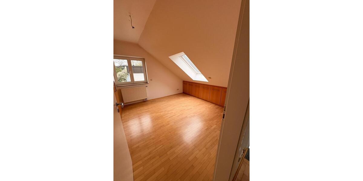Maisonettenwohnung Würzburg Dürrbachau - 4 Zimmer, 134 m&sup2;, 1.480&euro; | Angebot:26454294
