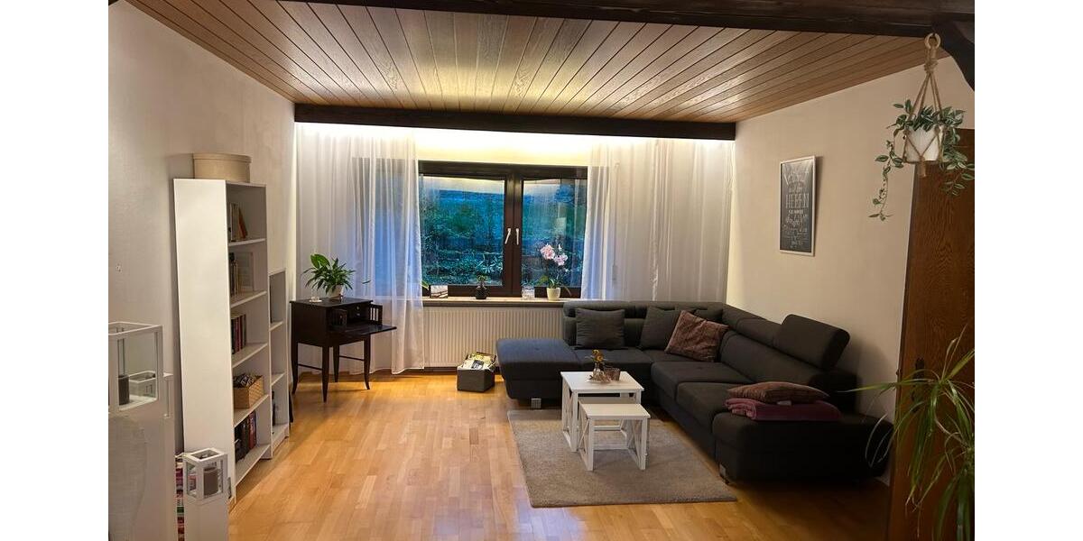 Doppelhaushälfte Ochsenfurt - 5 Zimmer, 150 m&sup2;, 1.500&euro; | Angebot:27617128