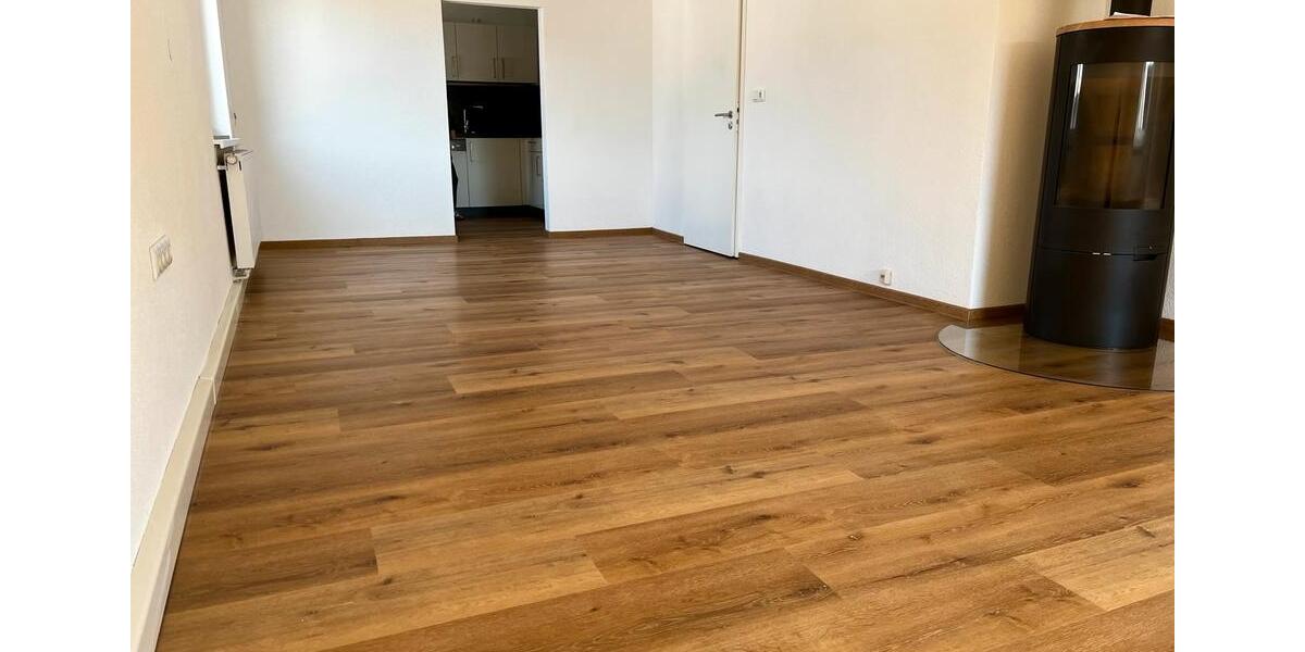 Etagenwohnung Grafenrheinfeld - 5 Zimmer, 135 m&sup2;, 1.200&euro; | Angebot:26329453